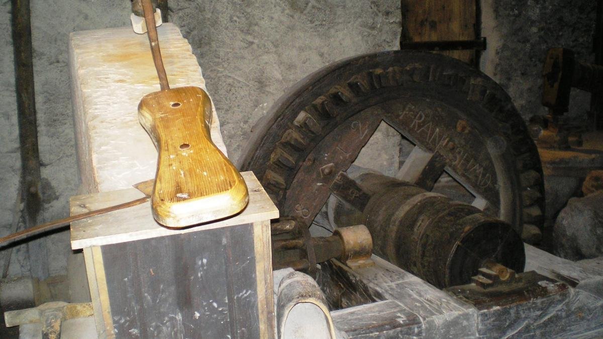 Stubaital je známý mj. malovýrobou železa. Místní technická škola má již přes 100 let speciální obor pro kováře a v údolí sídlí unikátní muzeum dokumentující vývoj nástrojářského průmyslu., © Stubai Tirol