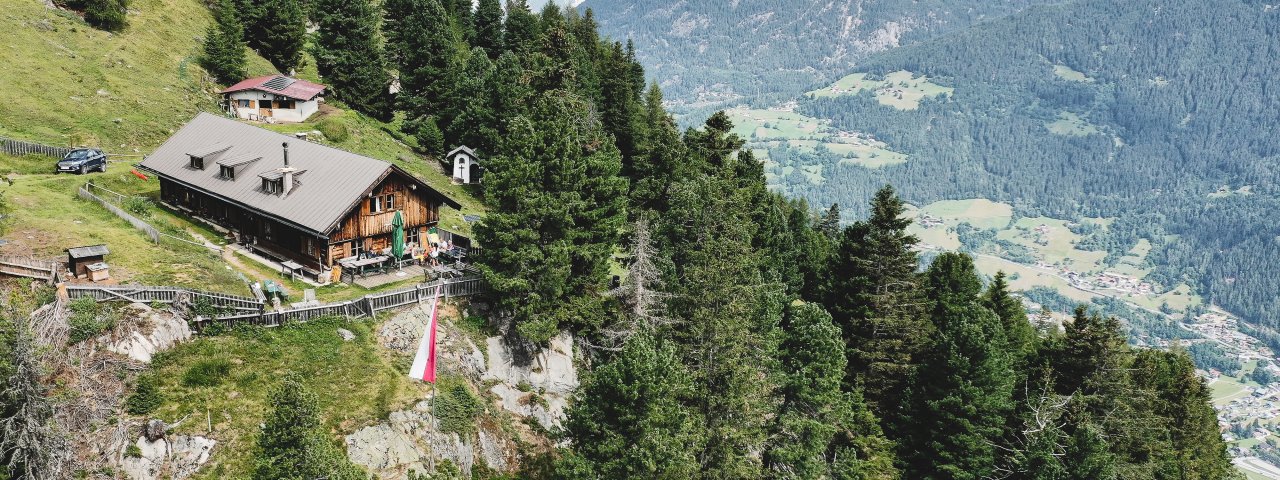 Chata Armelen-Hütte je cílem trasy., © Armelenhütte