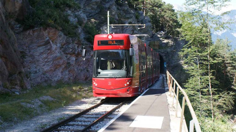 Z Innsbrucku tramvají do zeleně: „Waldstraßenbahn“ tedy „lesní tramvaj“ popř. linka 6 z Innsbrucku do Igls , © IVB