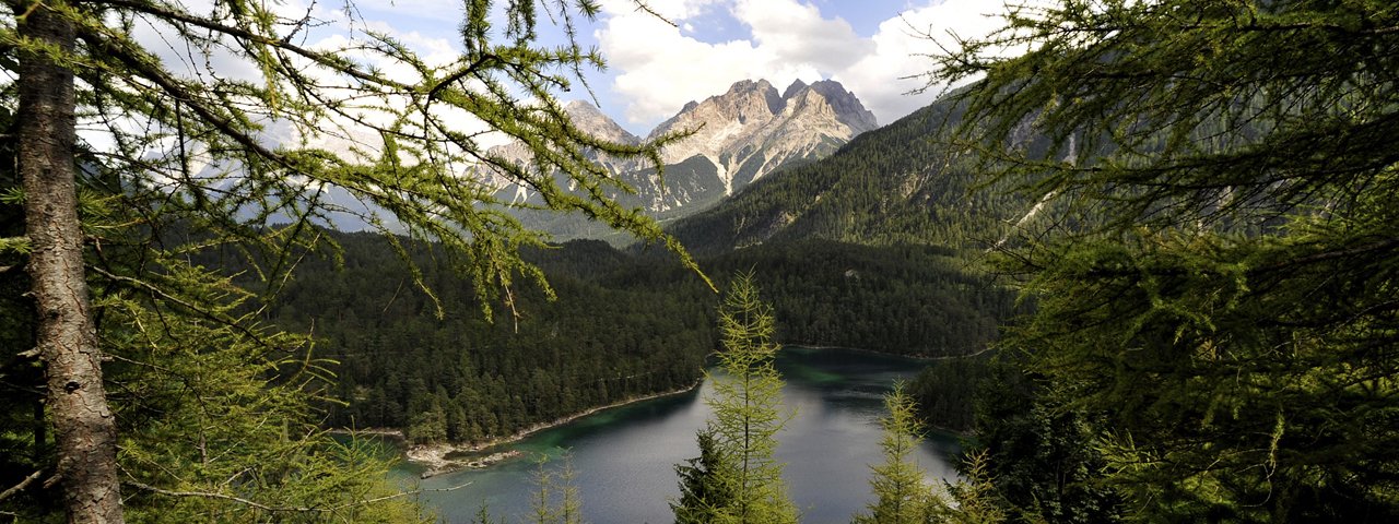 Jezero Fernsteinsee u Nassereith, © Tirol Werbung / Bernhard Aichner