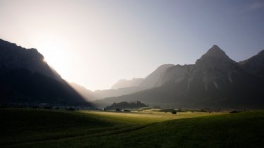 Východ slunce v Tiroler Zugspitz Areně, © Tirol Werbung/Bert Heinzlmeier