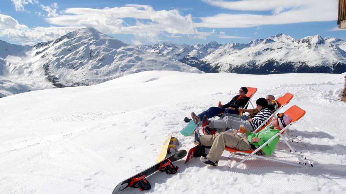 Ve ski areálu Brunnalm určitě nenarazíte na davy dalších návštěvníků, naopak budete mít příležitost užít si klid a obdivovat dech beroucí okolní horské panorama. Snowboardisté si užijí spoustu zábavy ve zdejším funparku., © schultz-ski.at
