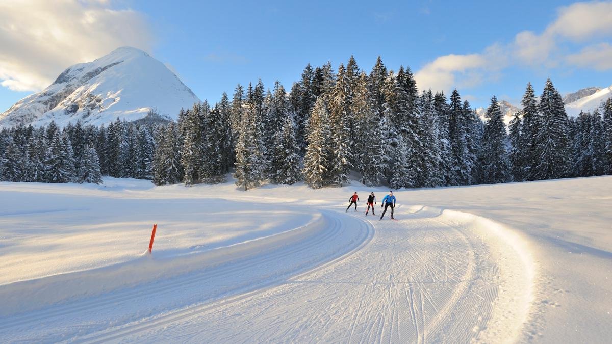 Pro nadšence do běžkování neexistuje lepší pocit než sklouznout se zasněženou zimní krajinou a přitom z plných plic vdechovat svěží horský vzduch., © Tirol Werbung